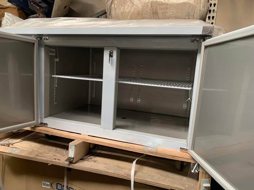 Meson Refrigerado De Trabajo 2Ptas 150 cm Frio Estatico Bozzo 7
