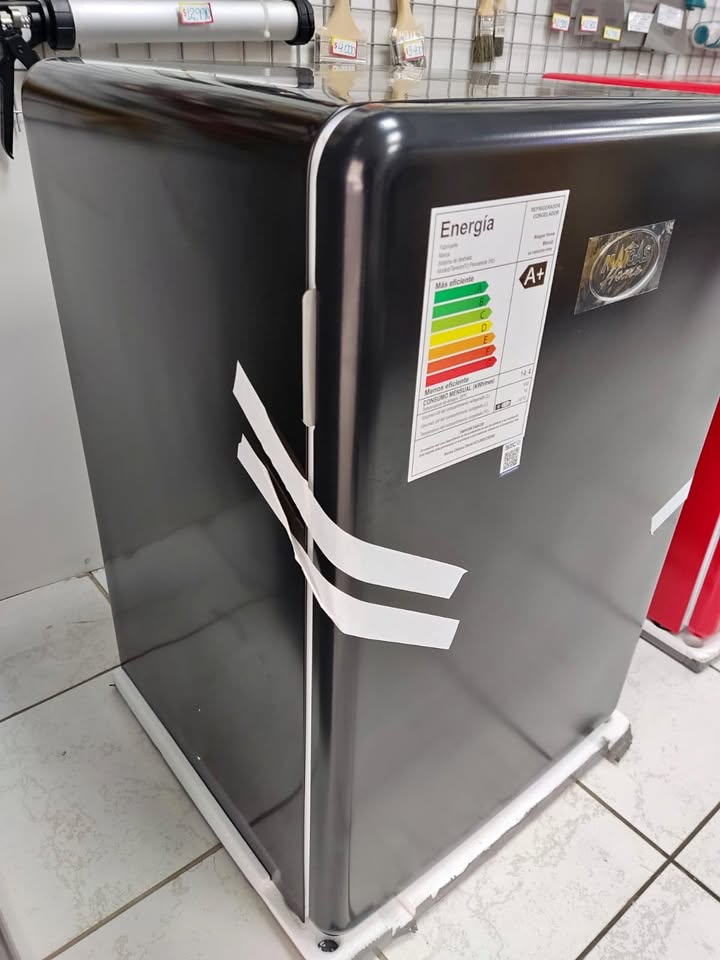 Minibar Retro 116 Lts Negro - Maigas 1