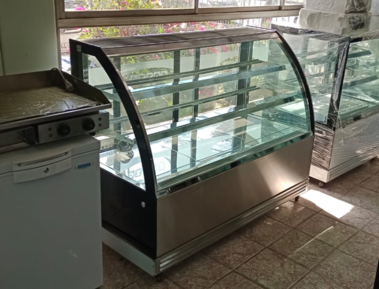 Vitrina Pastelera Curva 1,5 metros - Bozzo 3