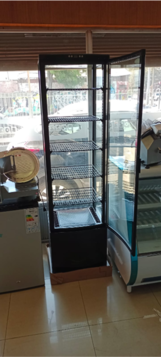 Vitrina Pastelera Vertical 235 Lts Negra- Bozzo 7