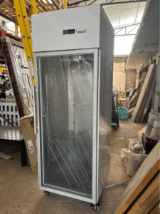 Refrigerador-Industrial-1-Puerta-de-Vidrio-500-Litros-Maigas 6