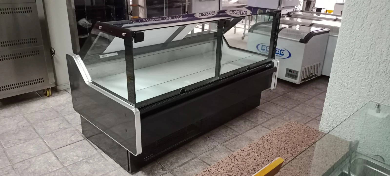 Vitrina Carnicera 2 mts Vidrio Recto - Bozzo 5