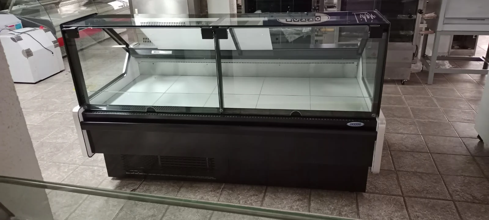 Vitrina Carnicera 2 mts Vidrio Recto - Bozzo 6