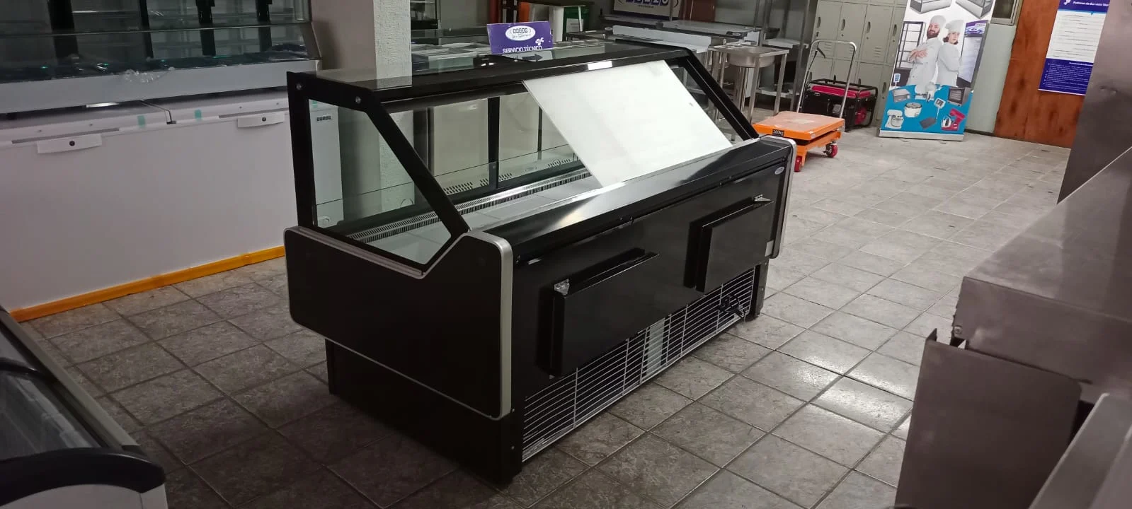 Vitrina Carnicera 2 mts Vidrio Recto - Bozzo 7