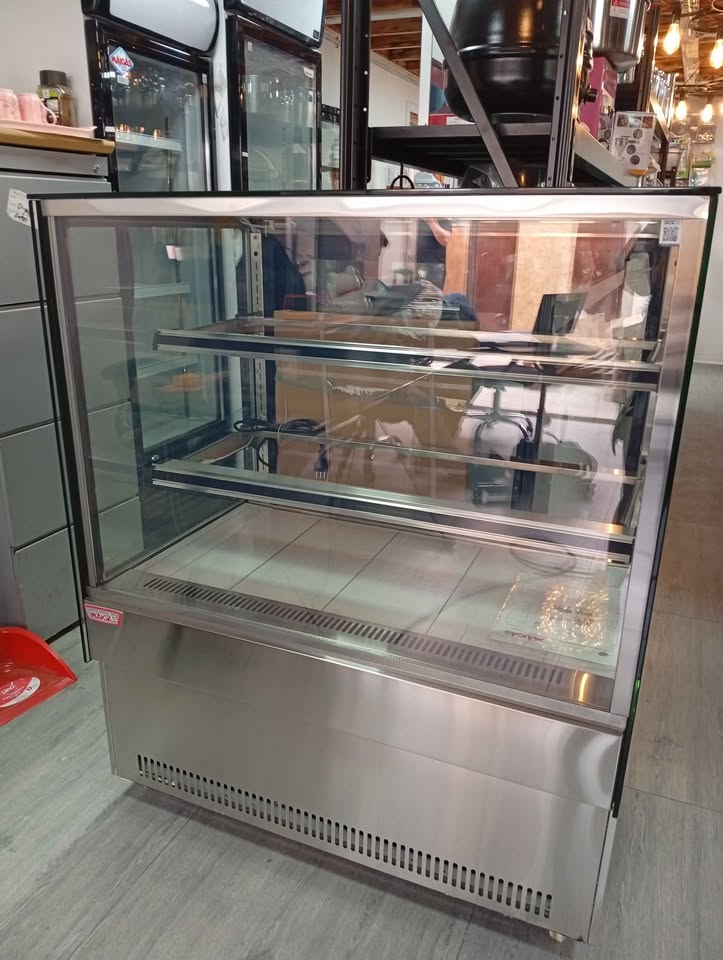 Vitrina Pastelera Recta 1 mt - Maigas 8