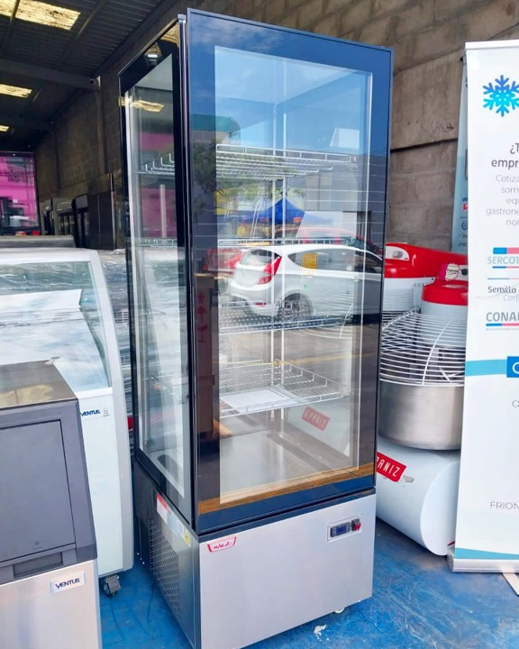 Vitrina Pastelera Vertical 400 Lts - Maigas 7