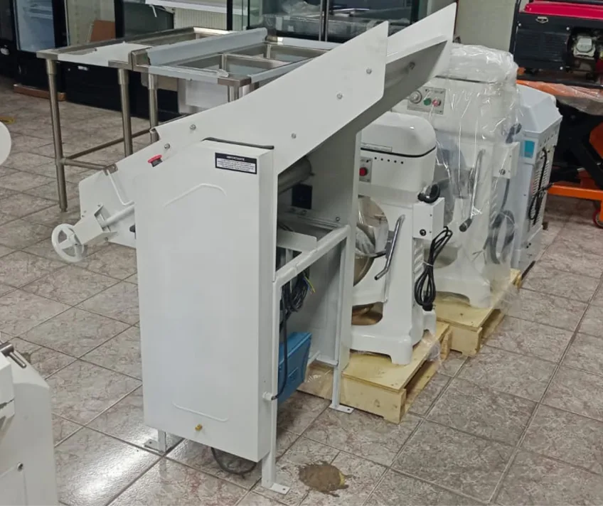 Sobadora De Masas Pedestal 50 cm 2Hp - Maigas 8